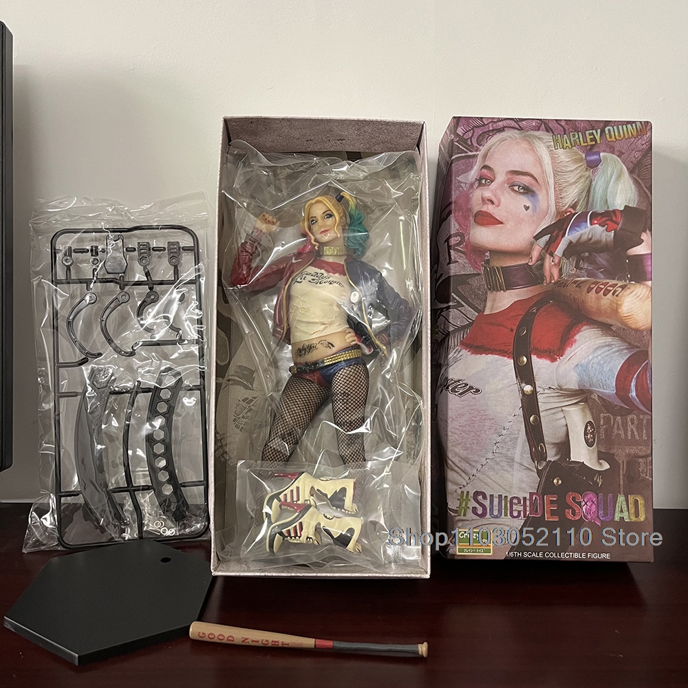 Figurka Harley Quinn 30CM (Nov) - 1399 K